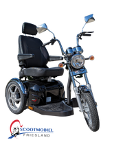 Afbeelding in Gallery-weergave laden, De Sportrider driewiel scootmobiel lijkt op een Harley-Davidson motor
