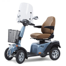 Afbeelding in Gallery-weergave laden, Een blauwe Solo 4 scootmobiel de blue diamond
