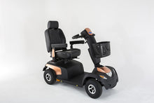 Afbeelding in Gallery-weergave laden, Invacare Comet Pro

